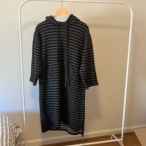 Super comfy overall fall dress